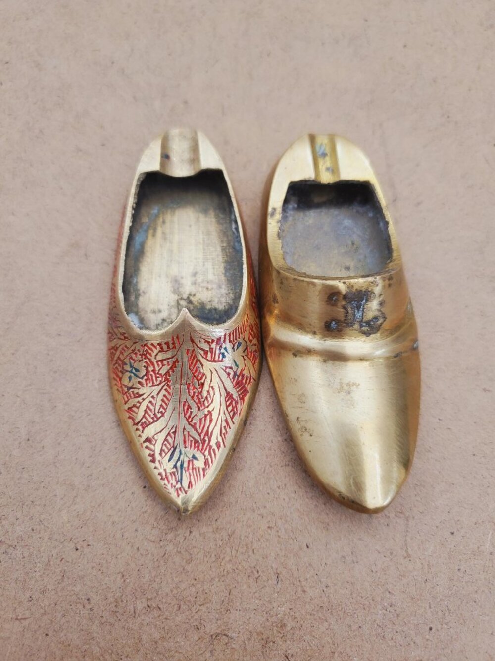 Cute engraved brass oriental shoe shape vintage ashtray Collectible